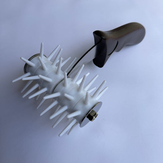 Rolo para furar massa 8.5cm (REF. 1-247)